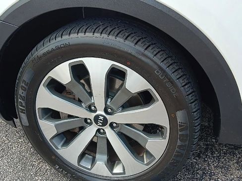 Used 2020 Kia Telluride S image 14