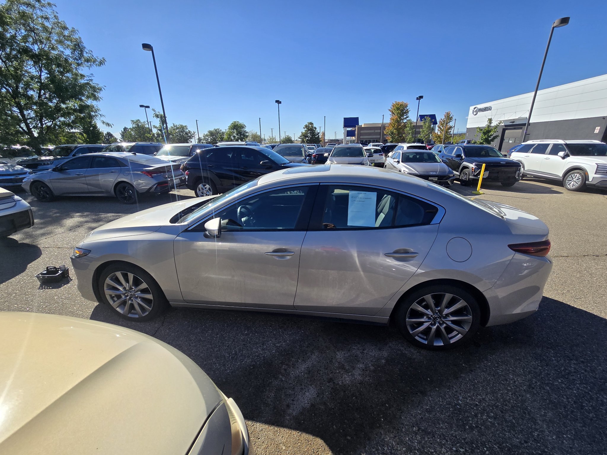 Used 2022 MAZDA MAZDA3 s AWD/4WD image 2