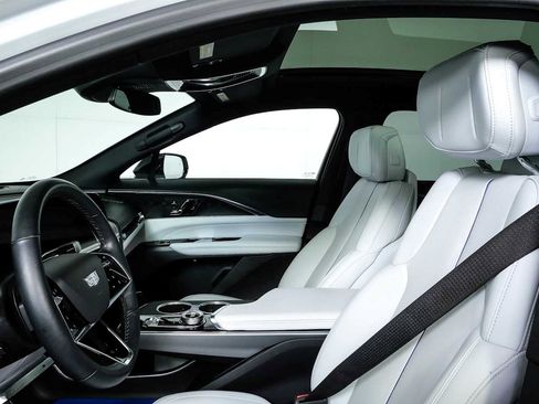 Certified 2024 Cadillac Lyriq Sport RWD image 9