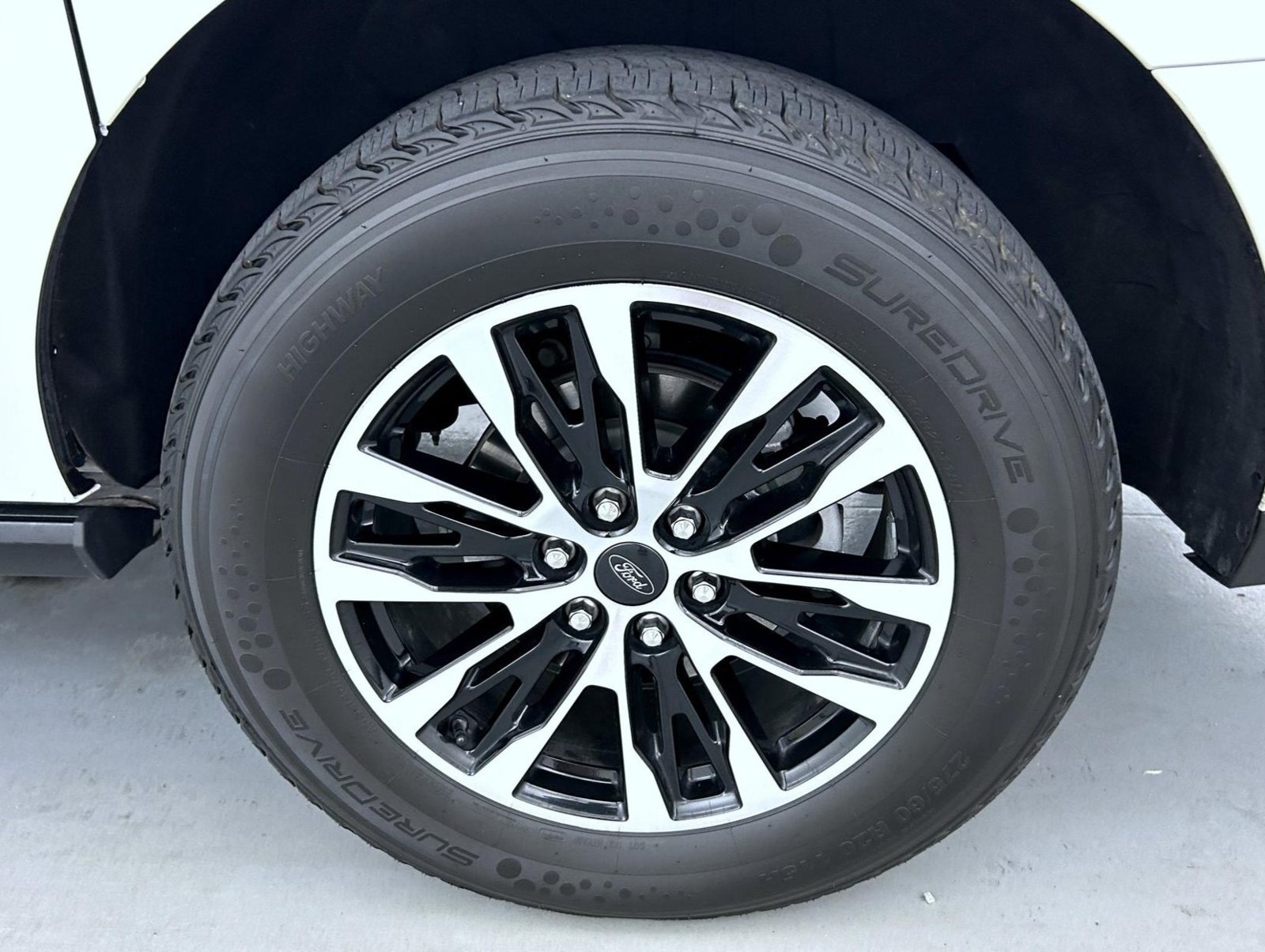 Used 2025 Ford Expedition Max Platinum AWD/4WD image 27