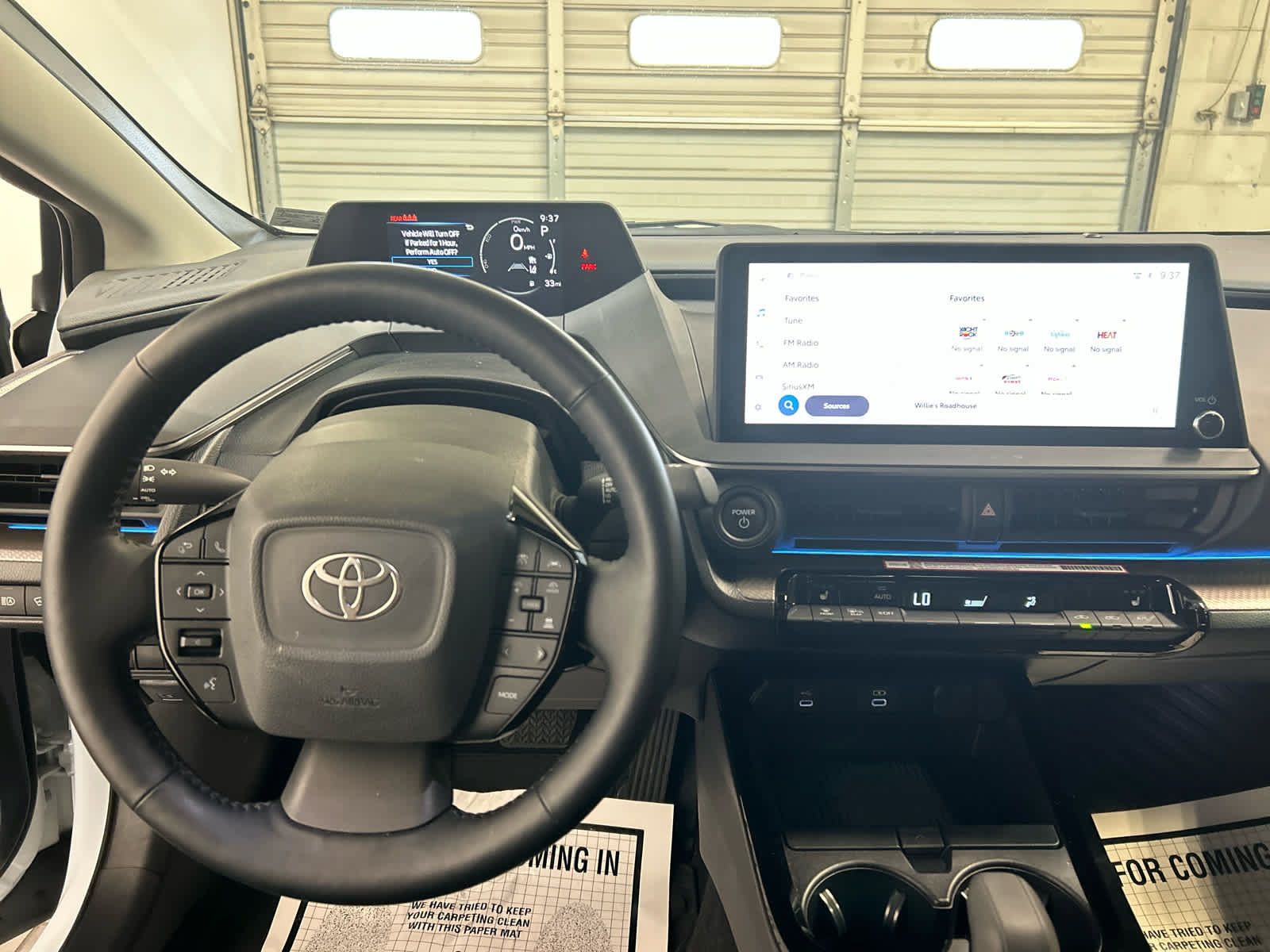 Used 2024 Toyota Prius XLE FWD image 7