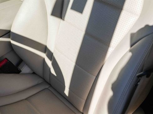 Used 2022 Mercedes-Benz GLC 300 image 18