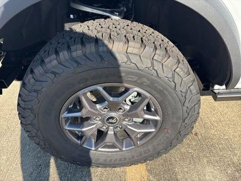 New 2025 Ford Bronco Badlands image 25
