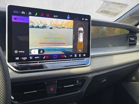 New 2026 Volkswagen Tiguan SE R-Line image 13