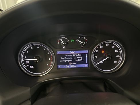 Used 2020 Buick Enclave Essence image 14