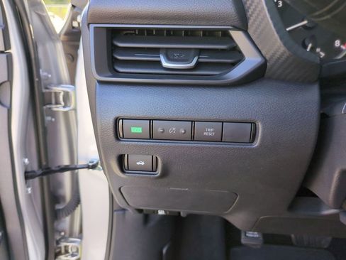 Certified 2023 Nissan Sentra S image 16