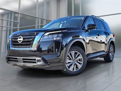 New 2025 Nissan Pathfinder SV w/ SV Premium Package