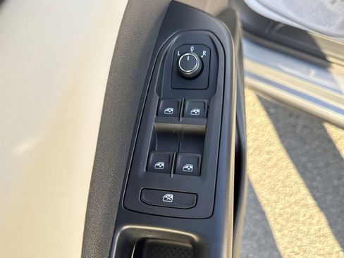 New 2026 Volkswagen Taos S image 23