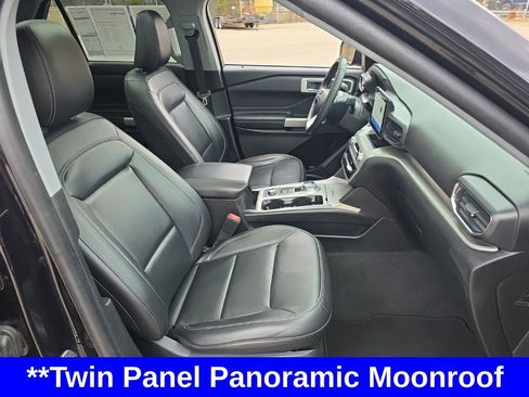 Certified 2022 Ford Explorer XLT w/ Equipment Group 202A image 11