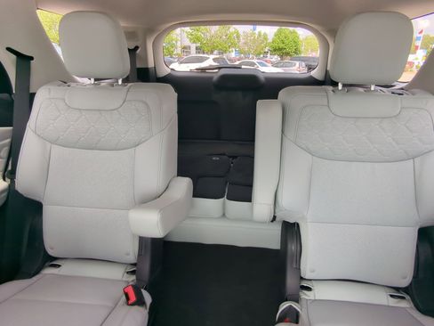 Used 2026 Ford Explorer Platinum w/ LUX Leather Package image 21