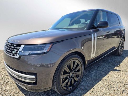 Used 2024 Land Rover Range Rover Long Wheelbase Autobiography AWD/4WD image 7