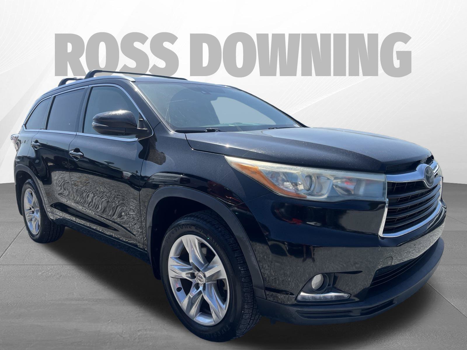 Used 2015 Toyota Highlander Limited w/ Driver Technology Package AWD/4WD image 3