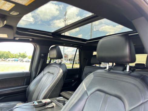 Used 2021 Ford Expedition Max Limited RWD image 23