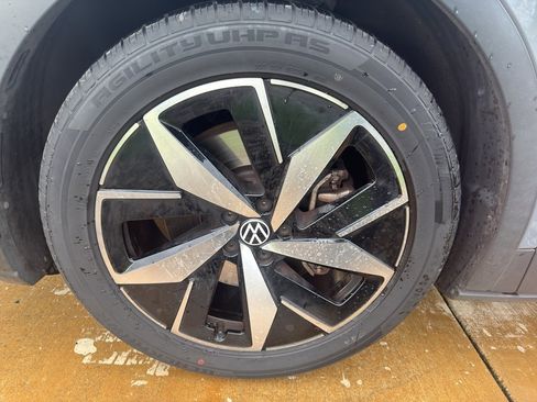 Used 2023 Volkswagen ID.4 Pro S image 18