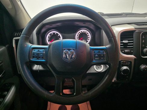 Used 2019 RAM 1500 Classic SLT image 4