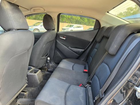 Used 2018 Toyota Yaris iA FWD image 11