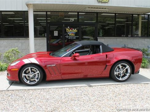 Used 2011 Chevrolet Corvette Grand Sport w/ Preferred Equipment Group RWD image 4
