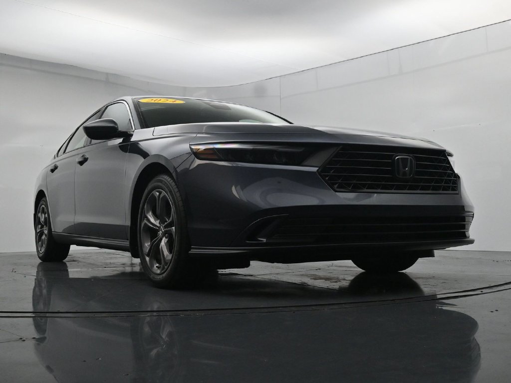 Used 2024 Honda Accord EX image 32