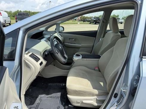 Used 2012 Toyota Prius V Three FWD image 11