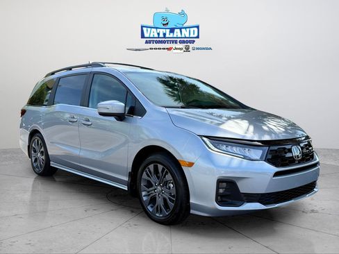 New 2026 Honda Odyssey Touring image 7