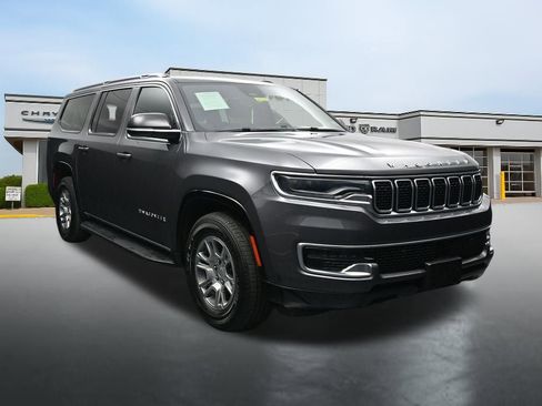 Used 2023 Jeep Wagoneer L 4WD image 7