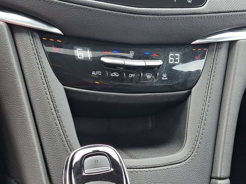 Used 2025 Cadillac XT5 Premium Luxury w/ LPO, Floor Liner Package AWD/4WD image 16