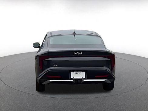 Used 2025 Kia K4 LXS image 16