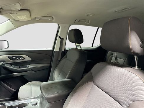 Used 2018 Chevrolet Traverse LS image 15