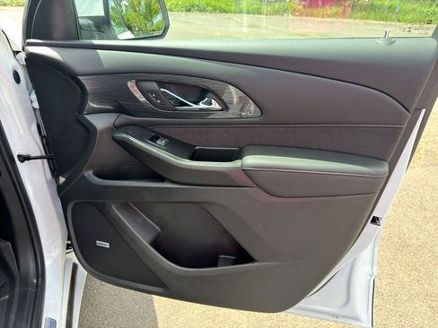 Used 2023 Chevrolet Traverse High Country w/ LPO, Floor Liner Package AWD/4WD image 12