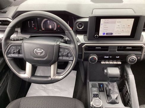 Used 2025 Toyota 4Runner SR5 image 19