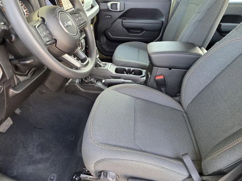 New 2026 Jeep Gladiator Sport image 7