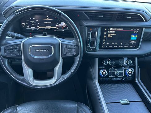 Used 2023 GMC Yukon XL Denali w/ Denali Reserve Package AWD/4WD image 16