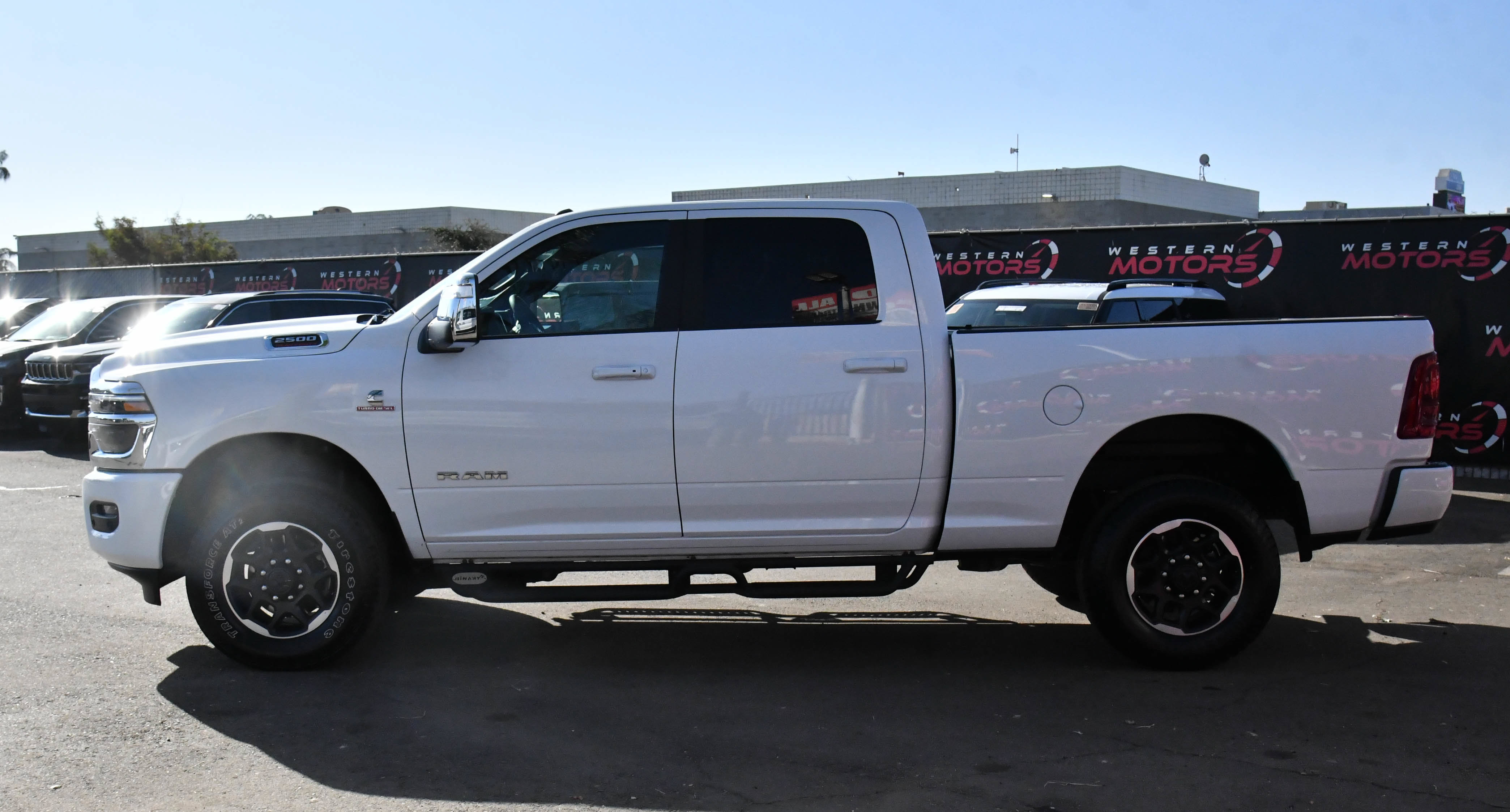 Used 2026 RAM 2500 Laramie AWD/4WD image 4
