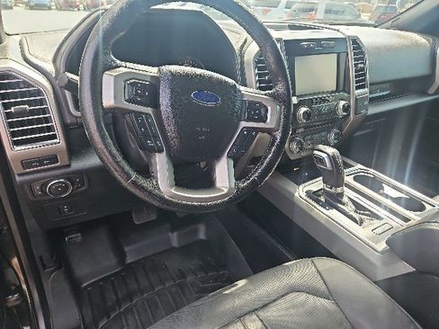Used 2015 Ford F150 Platinum w/ Equipment Group 701A Luxury AWD/4WD image 8