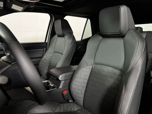 Certified 2025 Toyota 4Runner TRD Off-Road Premium w/ Tow Technology Package image 13