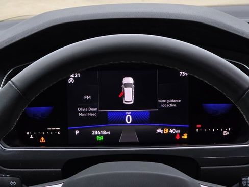 Used 2022 Volkswagen Tiguan SE image 13