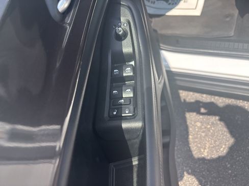 Used 2022 Jeep Grand Cherokee L Laredo w/ Luxury Tech Group I image 25