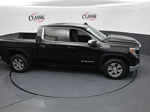 Used 2020 GMC Sierra 1500 SLE w/ SLE Value Package image 19