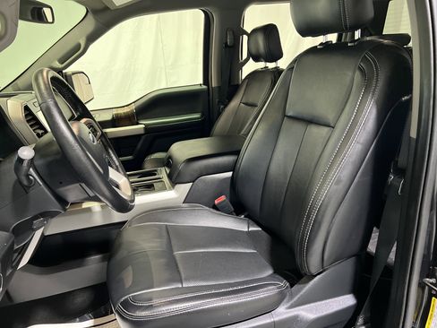 Used 2019 Ford F150 Lariat image 17