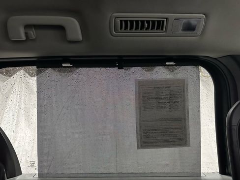 Used 2025 Toyota Sienna XLE image 46