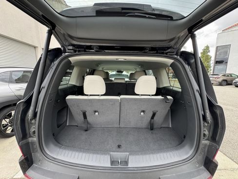 Used 2025 Hyundai Santa Fe SEL FWD image 32