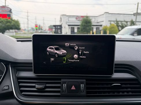 Used 2019 Audi Q5 Prestige w/ Prestige Package AWD/4WD image 17