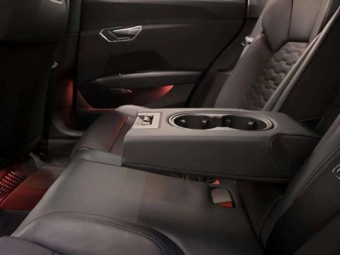 Used 2023 Audi e-tron GT Premium Plus w/ Performance Package image 62