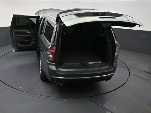 Used 2023 Chevrolet Suburban Premier RWD image 32