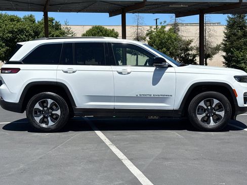 Used 2024 Jeep Grand Cherokee Limited 4xe AWD/4WD image 10