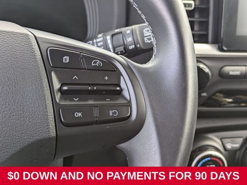 Used 2025 Hyundai Venue SEL FWD image 20
