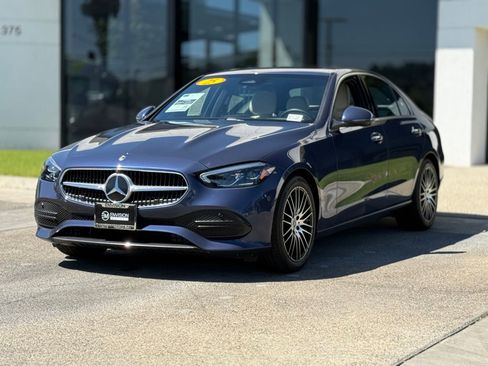 Used 2025 Mercedes-Benz C 300 Sedan image 2