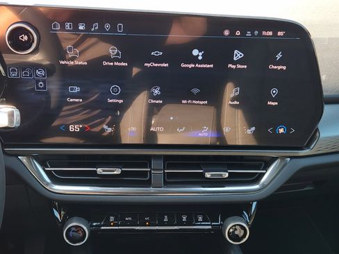 New 2026 Chevrolet Equinox EV LT image 14