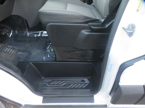 Used 2024 Ford Transit 350 XLT image 17