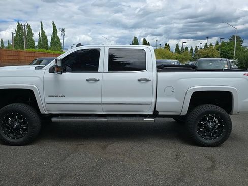 Used 2019 Chevrolet Silverado 3500 LTZ w/ Duramax Plus Package AWD/4WD image 6
